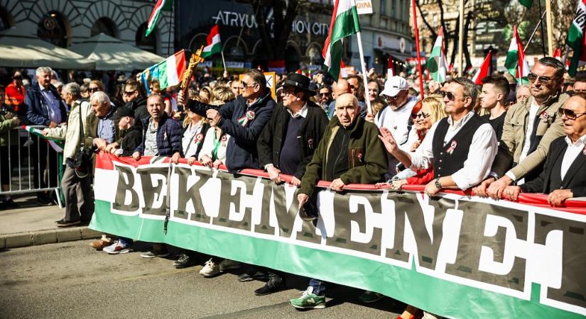 Dopeman felajánlotta szolgálatai Vlagyimir Putyinnak a Békemeneten