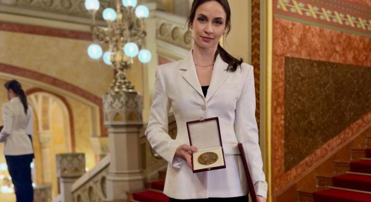 Nemes gesztust tett Törőcsik Franciska és Ember Márk