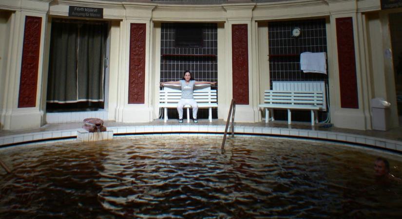 Árverezik a fürdőrészleggel is rendelkező Tisza Szállót