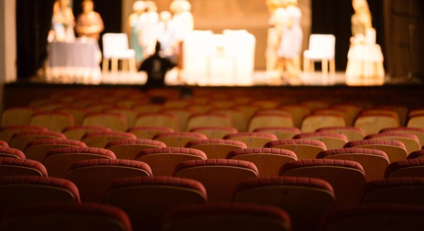 Váratlan fordulat: luxusra cserélte a tanyasi létet Laár András - ez áll a rejtélyes költözés hátterében