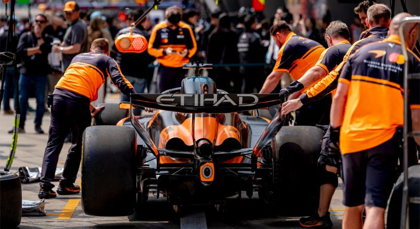 El sem indultak, mégis elvéreztek: Kiderült a McLaren bizarr dupla kiesésének oka