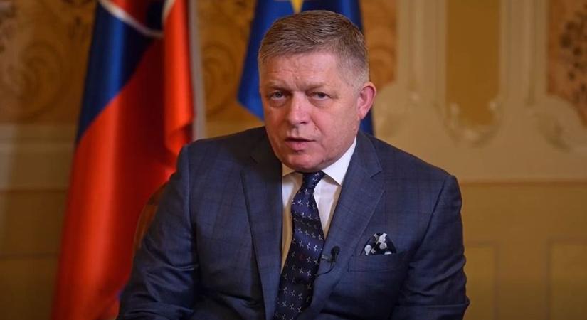 Fico kiáll Orbán mellett: „Egyáltalán nem csodálkozom, hogy a családjáért aggódik”