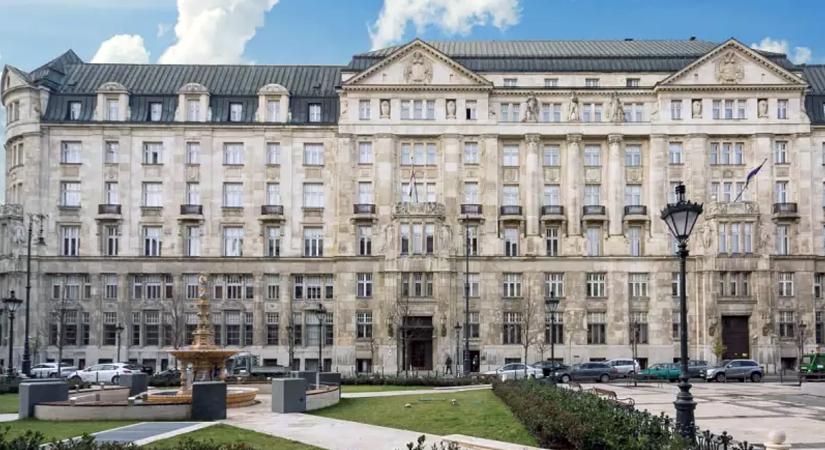 Elárverezik a Pénzügyminisztérium palotáját