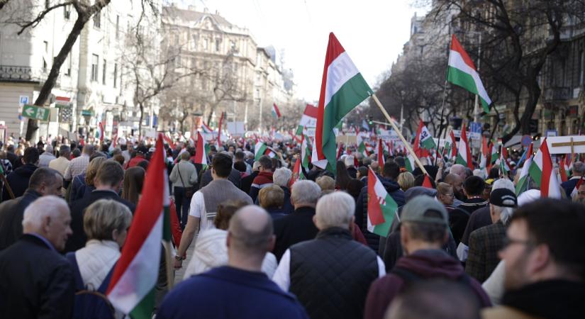 „Nem csak egy választásról van szó, hanem itt sorsot választunk” – az emberek békét szeretnének