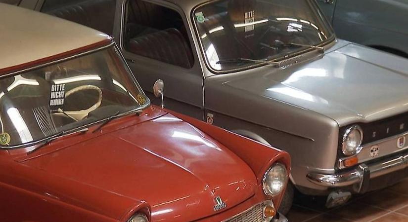 Árverés: 200 oldtimer autócsoda kerül kalapács alá