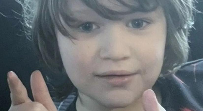 „Mindig feltétel nélkül szerettünk és soha, de soha nem felejtünk el” – borzalmas körülmények között vesztette életét egy 7 éves kisfiú