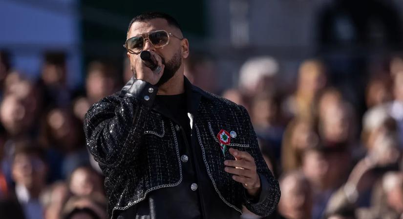 Soha nem voltak ennyien a Békemeneten: Így énekelték Pápai Jociék a Nemzeti dalt