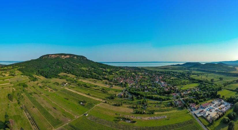 Tavaszi nagytakarítás a szőlőhegyen: megtisztul a Badacsony