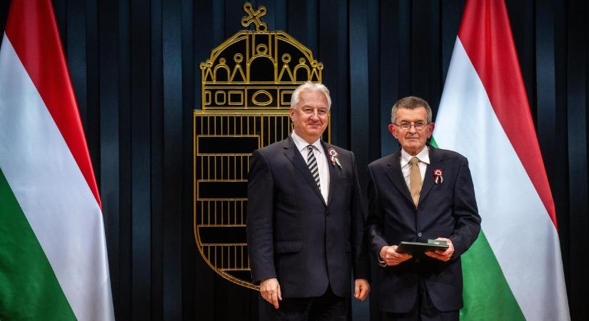 Rangos állami kitüntetésben részesült a Jászok Egyesülete elnöke