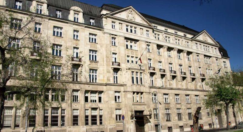 Kalapács alá kerül a Pénzügyminisztérium épülete