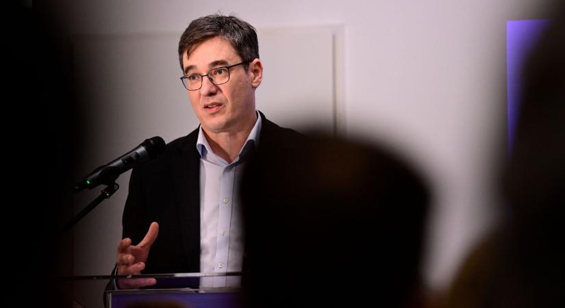 Ez sokakat meglepett: Karácsony Gergely testvére is vonult a Békemeneten (VIDEÓ)