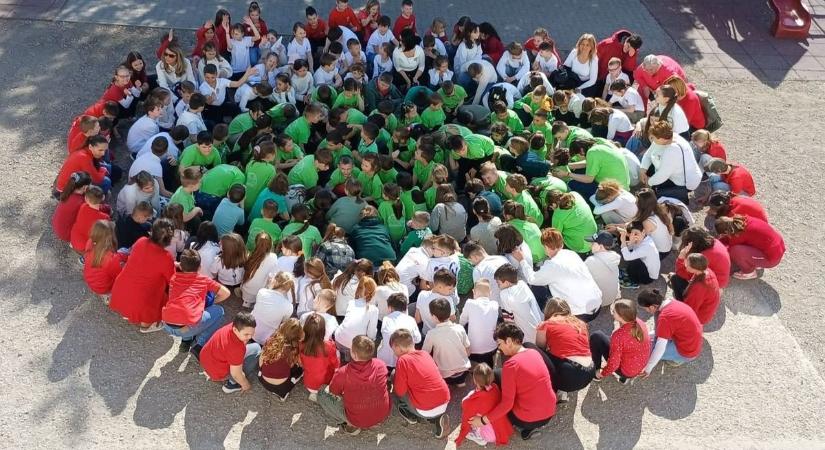 Egy kicsit másképp, de a lényeg ugyanaz: szabadságot!