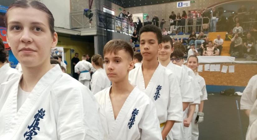 Borza KSE: Forgács Lili és Turcsán Barnabás érmesként jutott a döntőbe