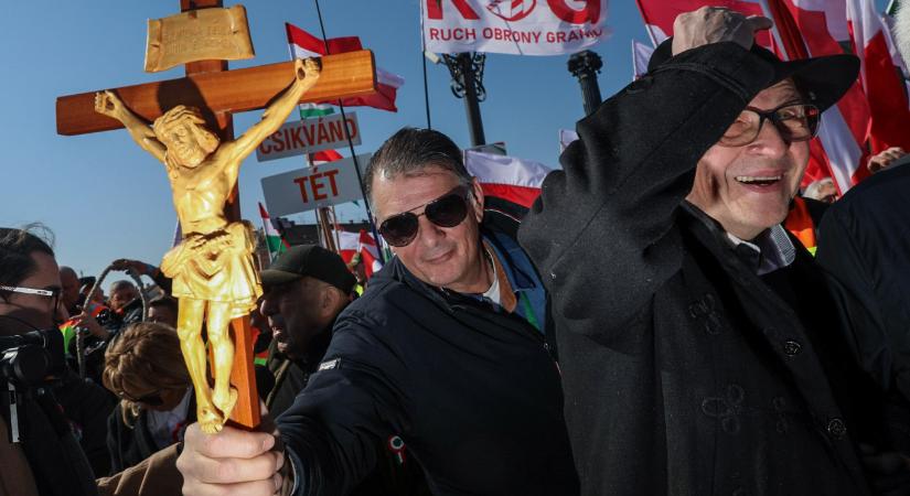 „Volt Attilánk, Szent Istvánunk és Mátyás királyunk. És most van Orbán Viktorunk”