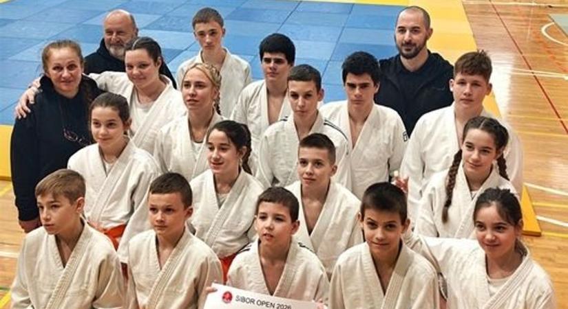 Ütöttek, rúgtak az érmekért Szlovéniában a marcaliak