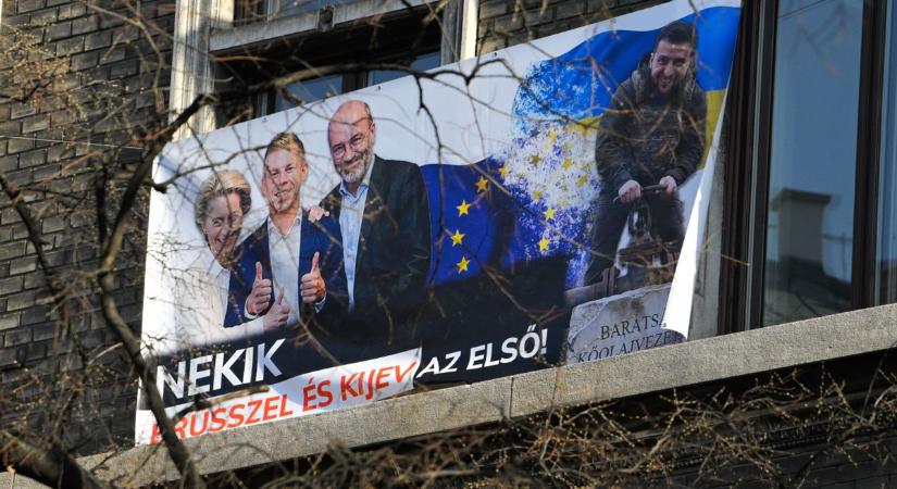 Nem is vártunk mást: Zelenszkij és egy hatalmas ukrán zászló is feltűnt Magyar Péter rendezvényén (FOTÓK)