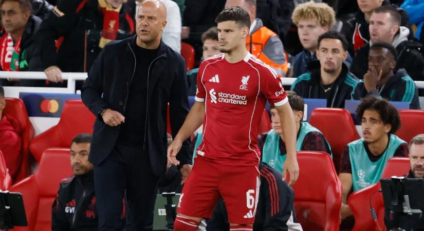 Meccs előtt egy órával hozott súlyos döntést Kerkezről Arne Slot