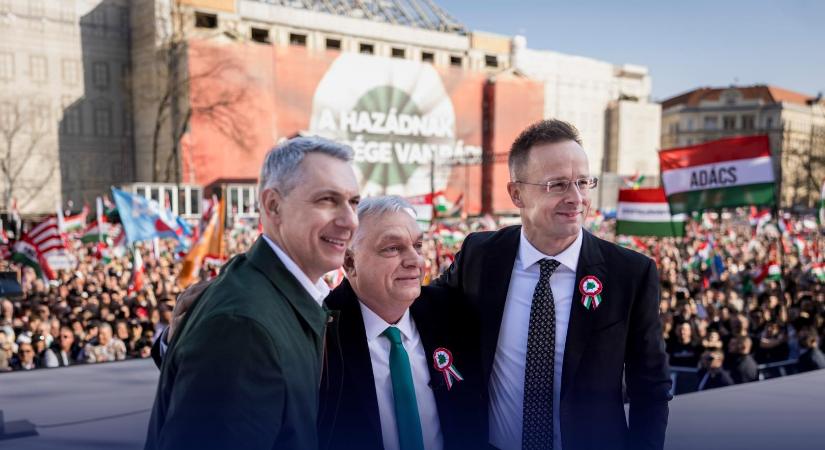 Orbán Viktor március 15-én: ki alakítson kormányt, én vagy Zelenszkij?