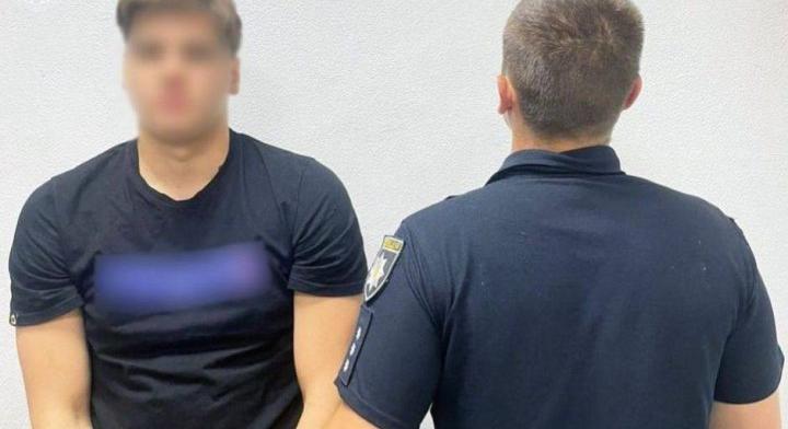 Csernyihiv megyében bíróság elé állítanak egy 19 éves fiút: megerőszakolt egy 13 éves lányt és megölte az édesanyját