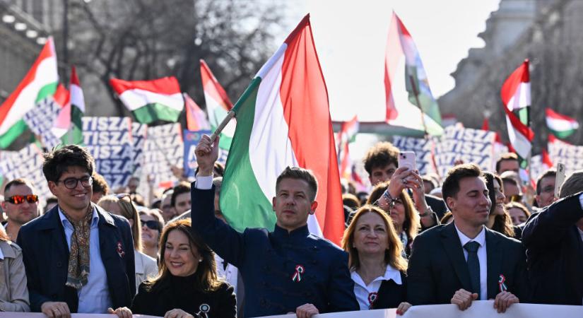 Magyar Péter: Esküszöm, hogy minden magyart fogok szolgálni, határon innen és túl