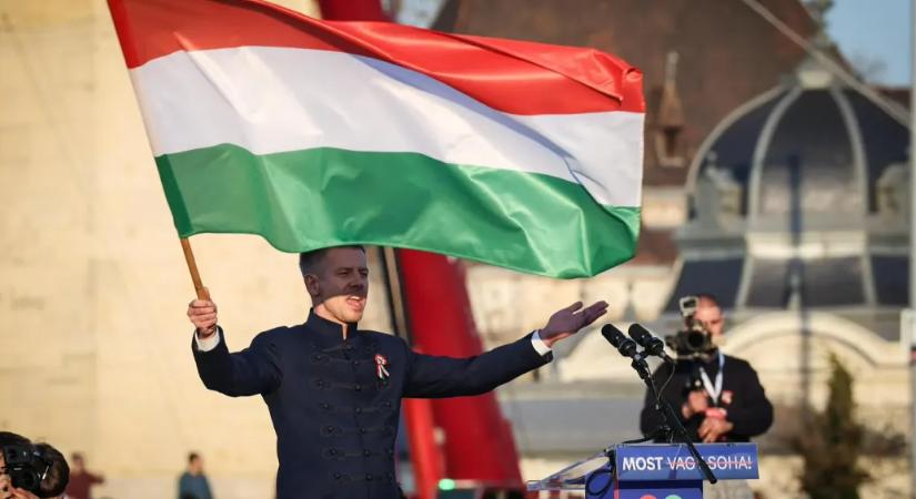 Magyar Péter: Hiába hívja be a wannabe császár a KGB-ügynököket