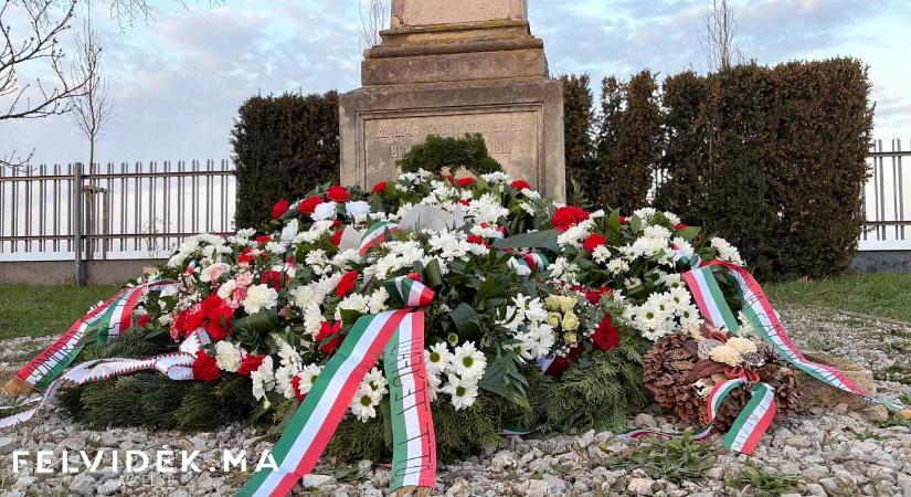 „Maradjon a magyar nemzet a szabadság térfelén és a béke oldalán”