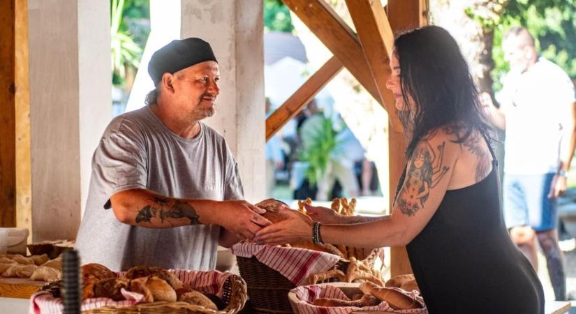 Liszt, víz és türelem: így készül az igazi kovászos kenyér egy pék szerint