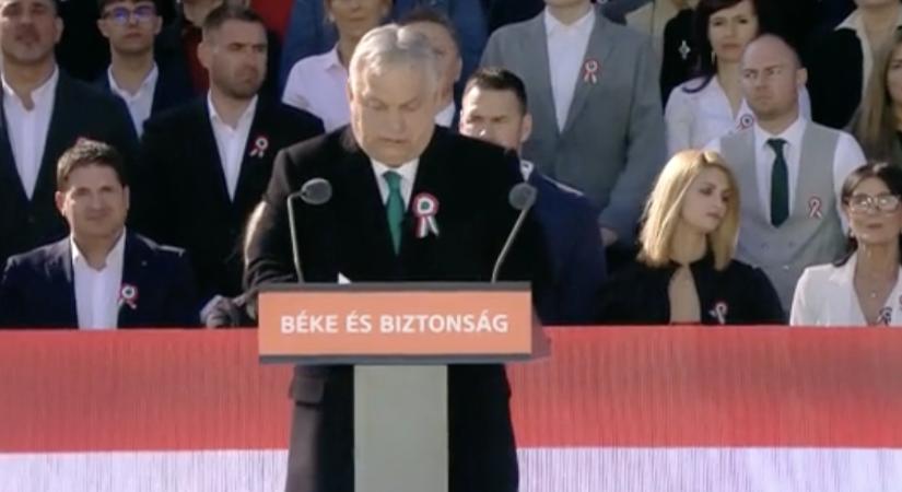 Ezek a celebek ültek Orbán Viktor mögött az ünnepségen