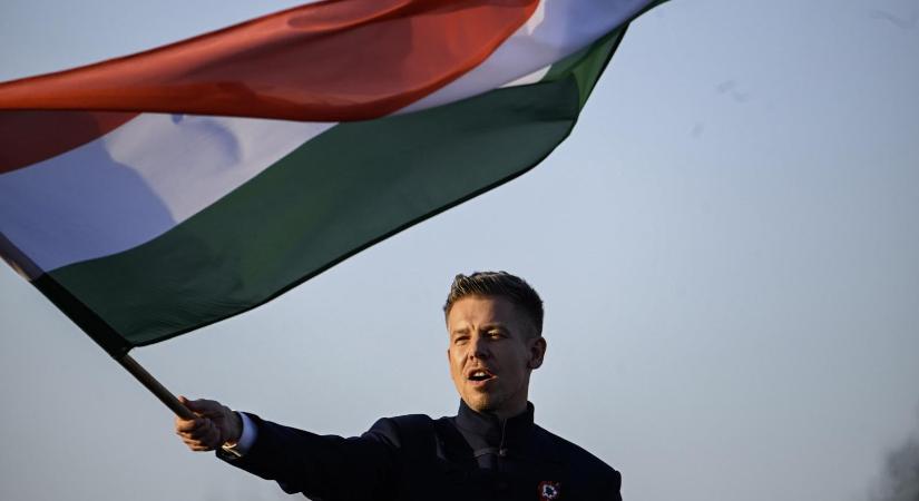 Magyar Péter: Kedves fiatalok, ez a választás leginkább rólatok szól
