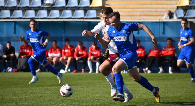 A játékvezető került a középpontba a Perutz meccsén