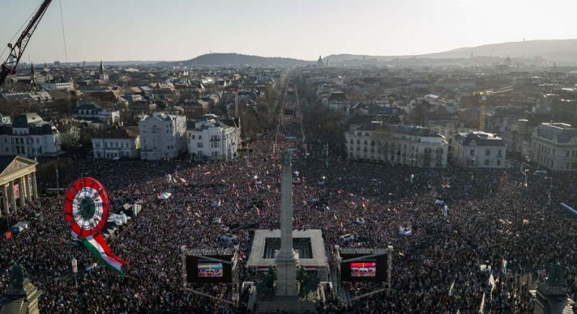 Magyar Péter: „Szabad, polgári Magyarországot akarunk” – nagygyűlést tartott a Hősök terén