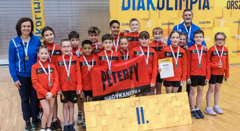 A játékos sportverseny országos döntőjében a Péterfy-iskola ezüstérmes lett (galéria, videó)