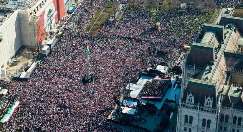 Orbán Viktor 180 ezer, Magyar Péter 150 ezer – a Fidesz nyerte a számháborút
