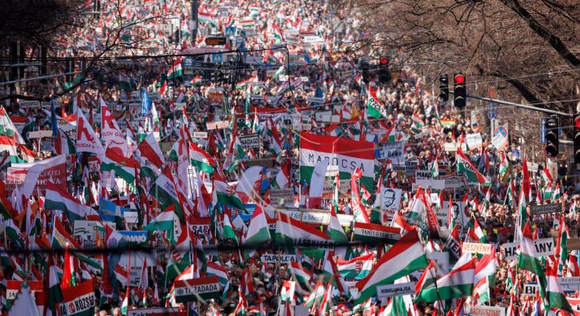 Így vonultak a baranyaiak a tömeggel minden idők legnagyobb Békemenetén (GALÉRIA)