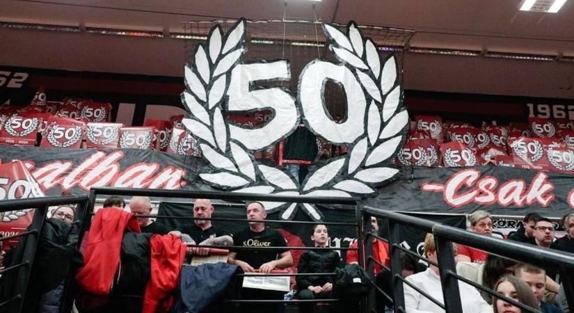 Egis Körmend: Moore-t, Fostert éltették a szurkolók, Ferencz dobolt - Videó