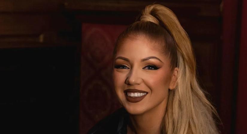 Izzik a levegő: Tolvai Reni és DJ Yamina közös videójától felrobbant az internet