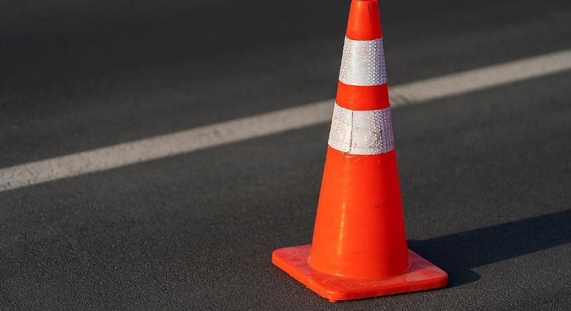 Majdnem két kilométeres felújításba kezd a BKK, keresni kell a buszmegállót is