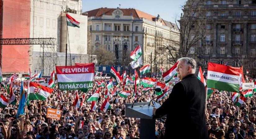 Orbán Viktor a Békemeneten: megőrizzük Magyarországot a biztonság és a nyugalom szigetének! – videóval