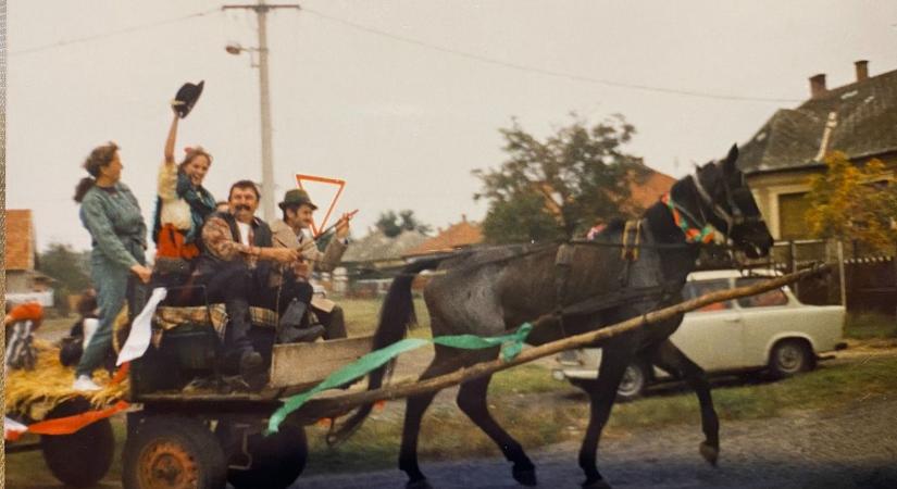 Több régi felvétel is tanúskodik róla: Bócsán és Ágasegyházán tudtak ünnepelni!