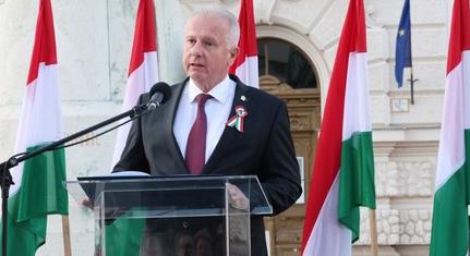 „A szabadságvágy itt él velünk, Pécsett és a többi lelkében szabad magyar városban”