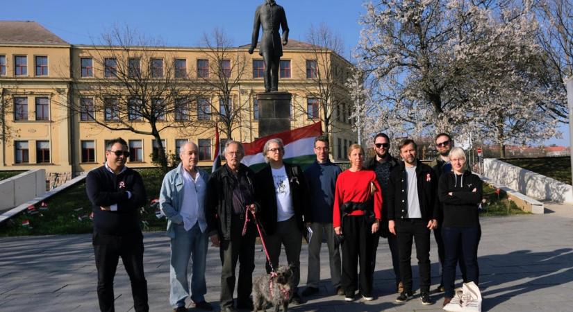 Hagyományteremtő pécsi sajtónap