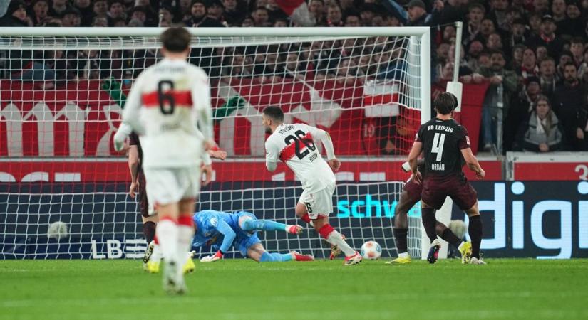 A Gulácsit helyettesítő kapus óriási hibája döntötte el a Leipzig rangadóját