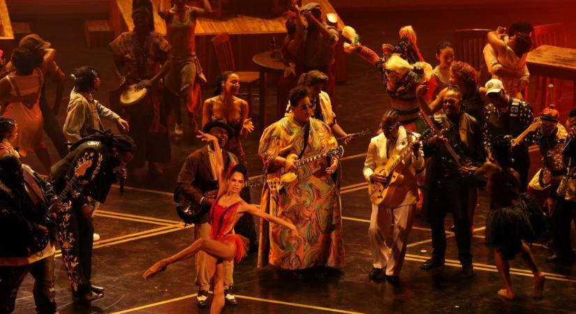 Hatalmas Bűnösök-buli a színpadon, a Chalamet-vitába beleálló táncosnő is fellép