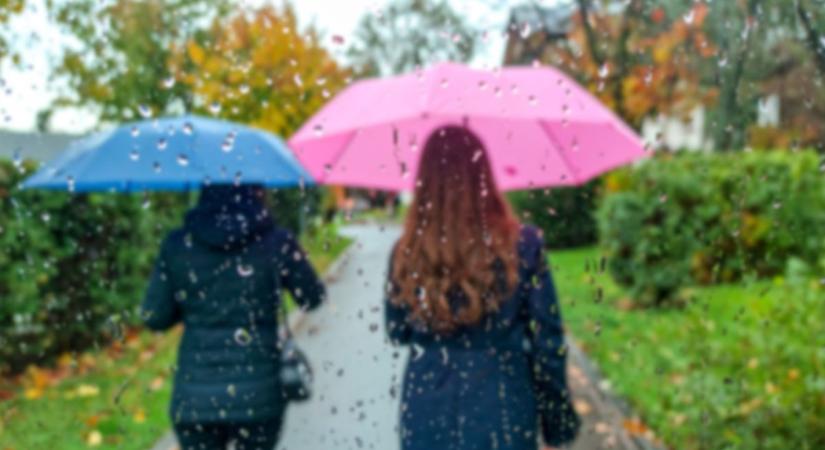 Itt a fordulat az időjárásban! Záporokkal érkezik a lehűlés