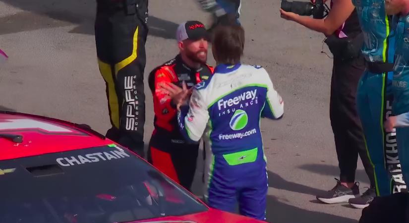 Suarez kétszínűnek nevezte Chastaint, majdnem kitört a bunyó a NASCAR Cup vegasi futama után