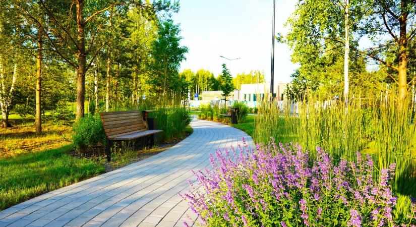 Átalakul Izsák: zebra, sétány és új közösségi tér is épül a 420 milliós fejlesztésből