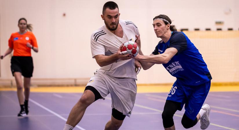 Simán győzték le tarjáni vendégeiket a DEAC férfi kézisei