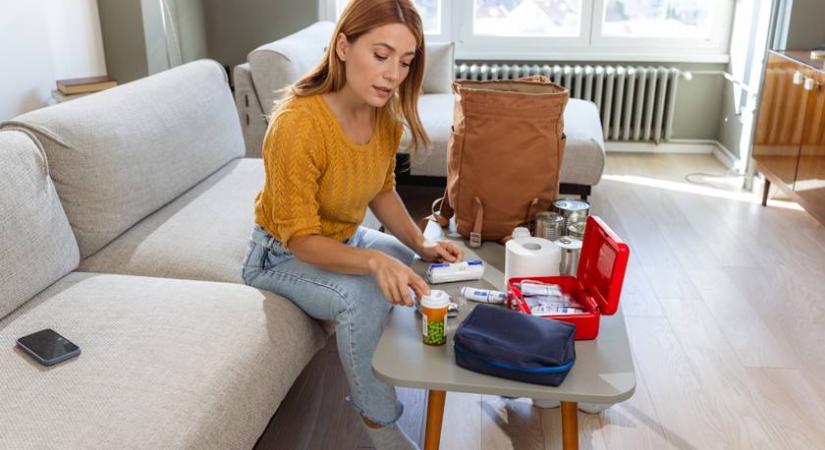 72 órás vészhelyzeti túlélőcsomag: itt a hivatalos lista, hogy mi kell a túléléshez