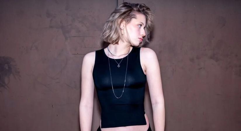 „A kamu lájkokért éltem, de most végre önmagamat látom a tükörben” – Dóri megjárta az internetfüggőség poklát