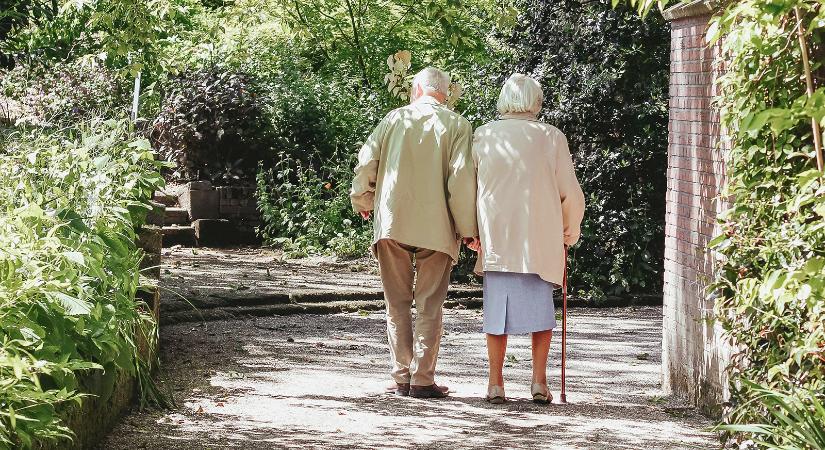 A döntés, amit halogatunk: Otthon vagy idősotthon?